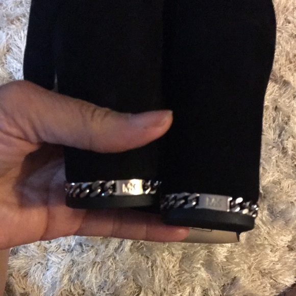 MICHAEL KORS NWT SUEDE CHAIN DETAILED HEEL BOOTIES SIZE 8 - Picture 4 of 9